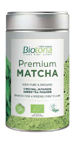 Biotona Bio Premium Matcha é um refinado chá verde jade do Japão com um sabor sutil “umami”. É produzido exclusivamente a partir das folhas jovens de chá que, segundo a tradição, são colhidas à mão no início de maio (na primeira colheita), após o sombreamento dos arbustos por 4 semanas.