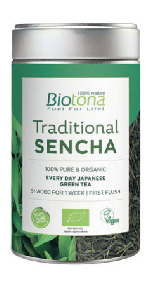 Biotona Bio Sencha um chá verde para uso diário que combina perfeitamente os sabores amargo e “umami”. É produzido exclusivamente a partir de folhas jovens de chá que, segundo a tradição, são colhidas no início de maio após o sombreamento dos arbustos por 1 semana.