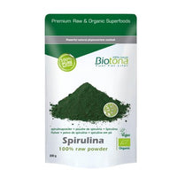 A Spirulina é uma alga verde-azul, de água salgada em forma de espiral, que é usada como uma fonte de nutrientes há mais de mil anos. Esta alga é rica em fitonutrientes e apresenta a maior concentração conhecida de proteína (até 70%) num organismo terrestre.
